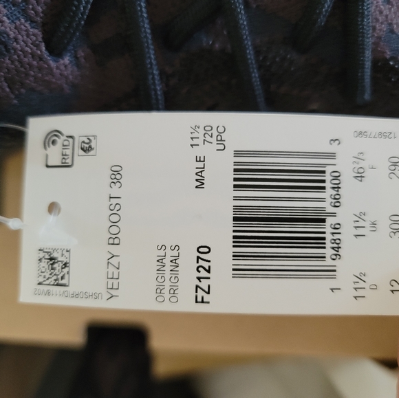 Yeezy Boost 380 - Picture 2 of 8